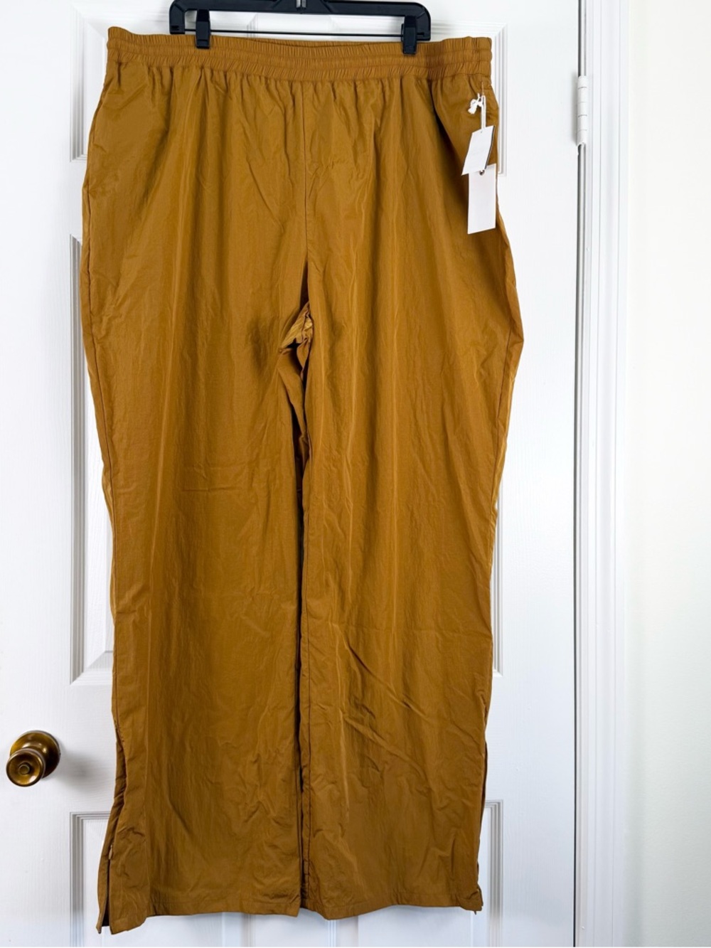NWT Good American Bronze or Mustard Nylon Straight Leg Track Pants Size 5 or 2X